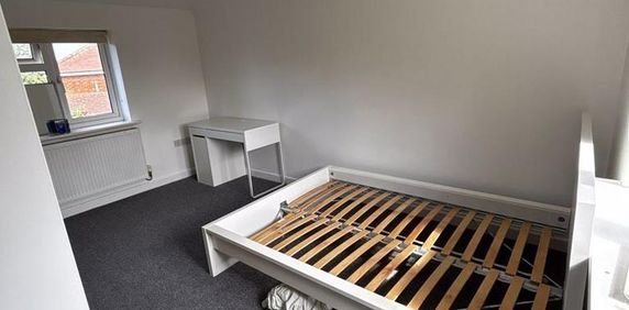 2 bedroom house share to rent - Photo 2