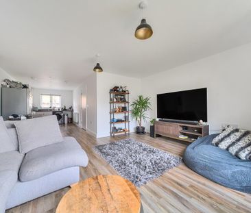 3 bedroom semi-detached house to rent - Photo 3