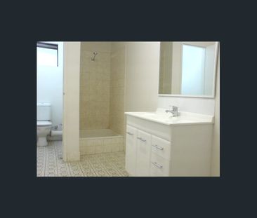 APARTMENT THAT HAS RIVER VIEWS - Photo 2