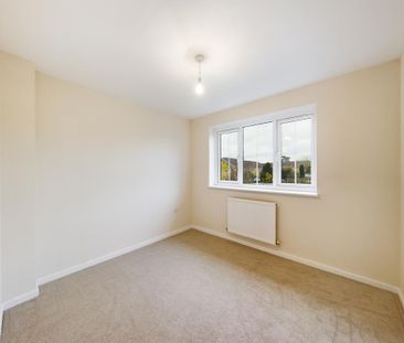 4 bedroom detached house to rent - Photo 1