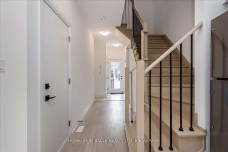 For Lease - 4 Haven Lane, Barrie, Ontario - Photo 3