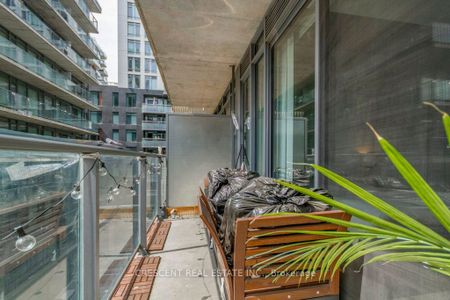 Six50 King West Lofts 650 , #402 - Photo 2