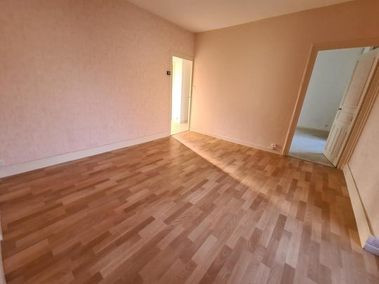 Location Appartement 2 pièces 45m² LE CREUSOT 71200 - Photo 1