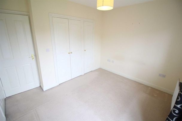 3 Bedroom House - Semi-Detached - Photo 1