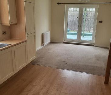2 bedroom maisonette to rent - Photo 1