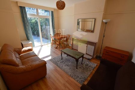 3 bedroom semi-detached house to rent - Photo 5