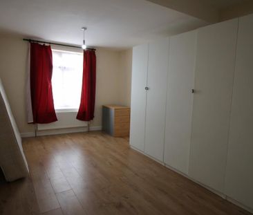 3 bedroom maisonette to rent - Photo 1