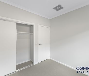 15 Buttercup Crescent, Armstrong Creek VIC 3217 - House For Rent | ... - Photo 3