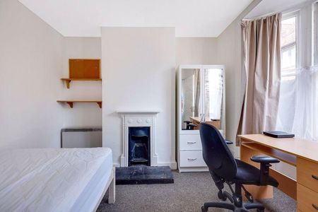 5 bedroom terraced house to rent - Photo 3