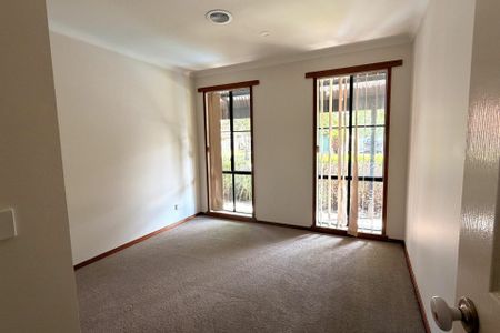 1 Geoffrey Court, Narre Warren VIC - Photo 5