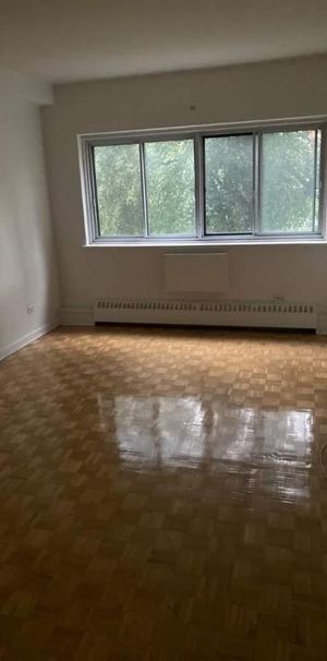 4 et demi spacieux disponible - Photo 1