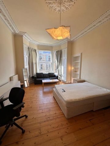 4 bedroom flat to rent - Photo 5