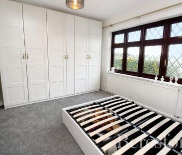 3 bedroom end of terrace house to rent - Photo 4