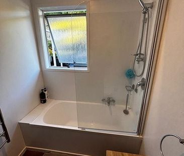 Tucked Away Quiet Family Home - Photo 5