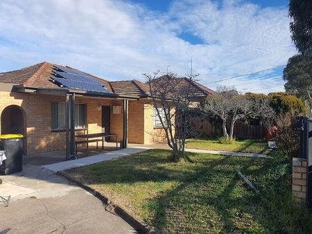 Coburg North - Photo 4