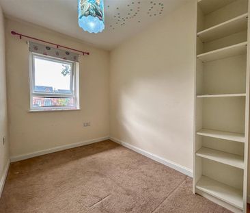 3 Bedroom House - Semi-Detached - Photo 3