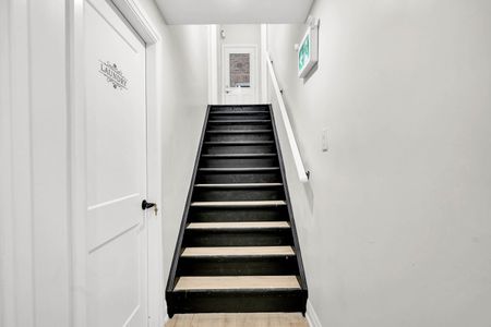 For Lease - 448 Dougall Avenue Unit# Unit A, Caledon, Ontario - Photo 3