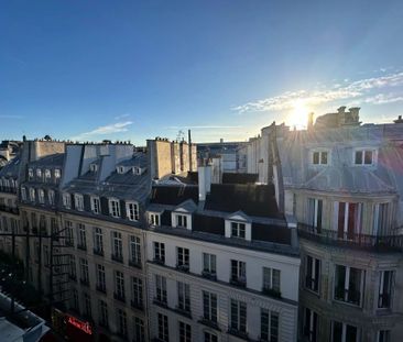 Location Appartement 1 pièces 36 m2 à Paris 1 - Photo 2