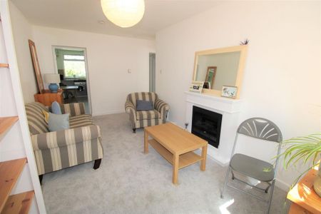 1 bedroom ground floor flat to rent - Photo 3