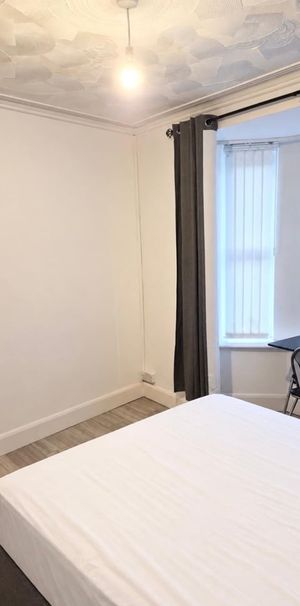 Room in a Shared House, Kingsley Road, SO15 - Photo 1