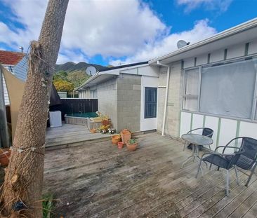 Sunny and warm three bedroom townhouse in Waterloo - Photo 6
