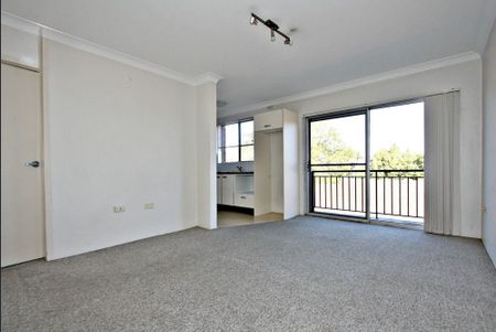 Bright & Convenient One-Bedroom Retreat - Photo 5
