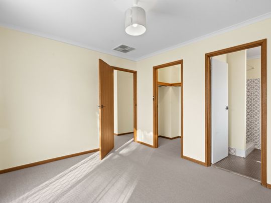 14 Alabar Crescent, GLOBE DERBY PARK - Photo 1