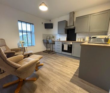 **NO DEPOSIT OPTION AVAILABLE** A lovely FULLY FURNISHED one bedroo... - Photo 2