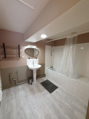 Location Appartement 3 pièces 63m² JARNAC 16200 - Photo 1