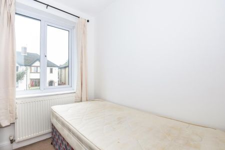 3 bedroom semi-detached house to rent - Photo 3