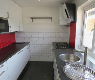 Property to rent - Photo 4