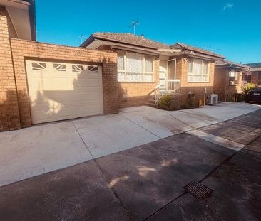 2/71 Medway Street, Box Hill North - Photo 2