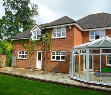 5 bedroom detached house to rent - Photo 5