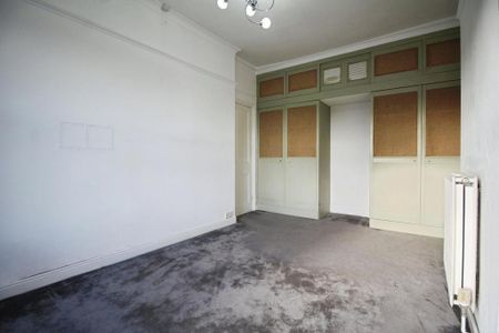 2 bedroom end of terrace house to rent - Photo 3