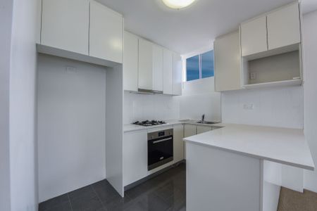 Ultra Modern, Opposite Westfield's! - Photo 2