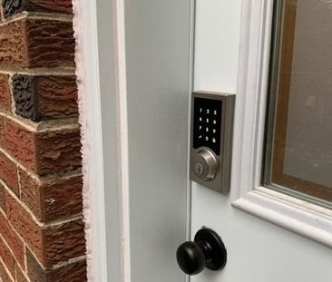 For Lease - 10 Sanford Crescent Unit# Bsmt 1, Brampton, Ontario - Photo 5