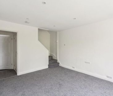 2 bedroom maisonette to rent - Photo 1