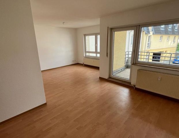 Zentrum, 2-Zi.-Whg. mit Balkon, Carport und Wanne - Foto 1