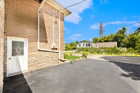 For Lease - 205 Emerson Street Unit# Main, Hamilton, Ontario - Photo 4