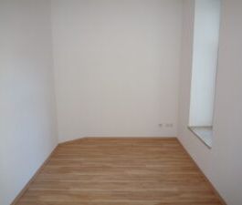 Bergstr. 9, Wohnung 1 ~~~ Balkon, Haus mit Aufzug, Bad mit Wanne und Dusche, Gäste-WC, Abstellraum, Pkw-Stellplatz - Foto 3