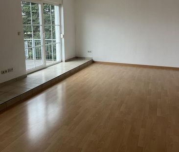 Individuelle Dachwohnung mit Balkon und optimalen Grundriss in lÃ¤n... - Foto 4