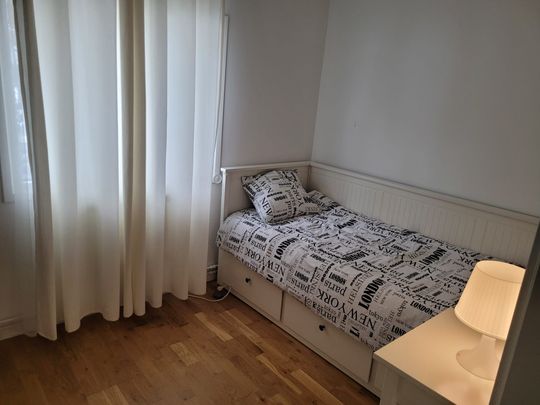 Isbjörnsvägen, Södertälje - Foto 1