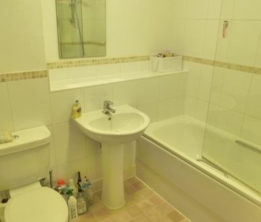 High Street - Photo 6