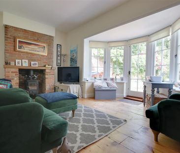 3 bedroom detached house to rent - Photo 2