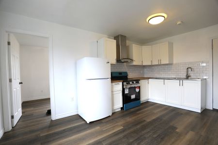 For Lease - 56 Skylark Drive Unit# Upper level unit 1, Hamilton, Ontario - Photo 3