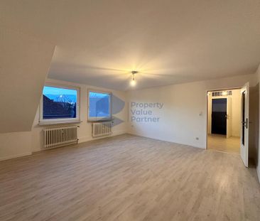 Gepflegte 3-Zimmer-Dachgeschosswohnung im Zentrum von Burgwedel - Foto 2