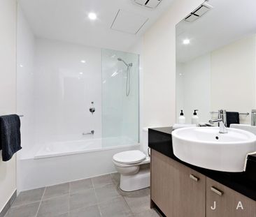 PARKSIDE LOCATION! - Photo 6