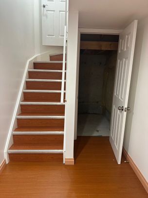 For Lease - 562 Skinner Avenue Unit# Lower, Newmarket, Ontario - Photo 1