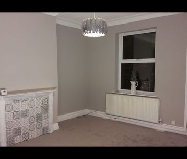 3 Bed Terraced House, Zoar Street, LS27 - Photo 2