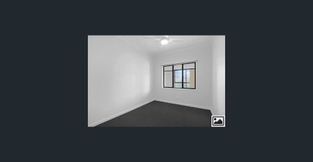 Renovated Family home with plenty of space - Photo 3